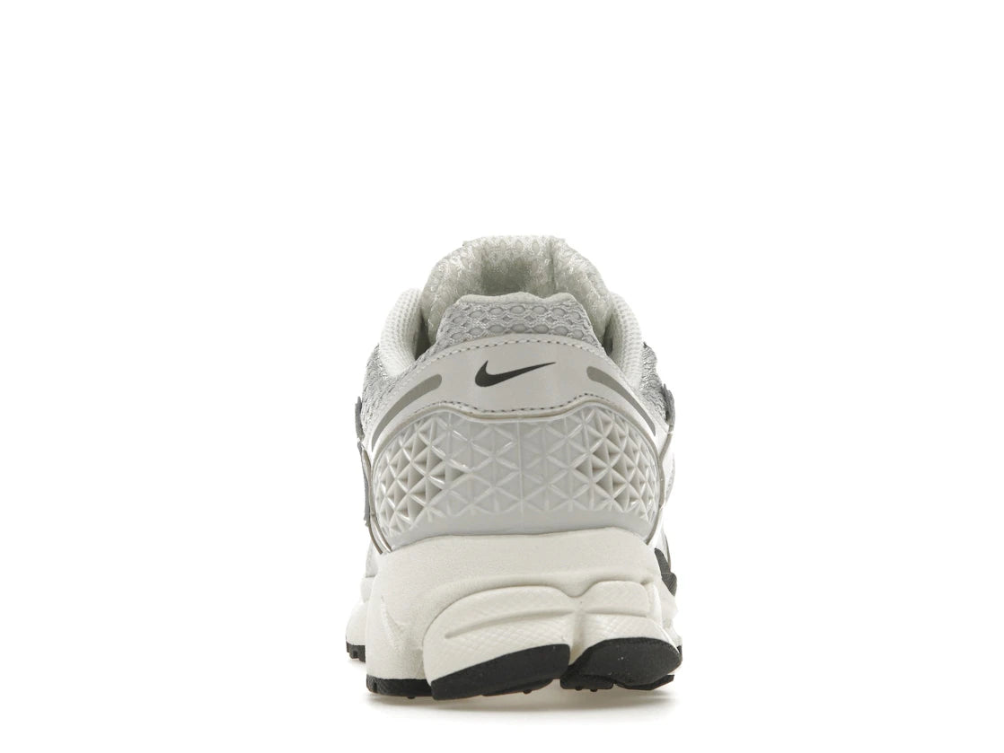 Nike Zoom Vomero 5 Photon Dust Metallic Silver (Women's)